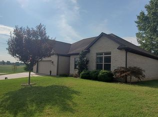 10011 Oshkosh Dr, Newburgh, IN 47630