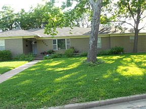 1st image of 2200 Charboneau Dr