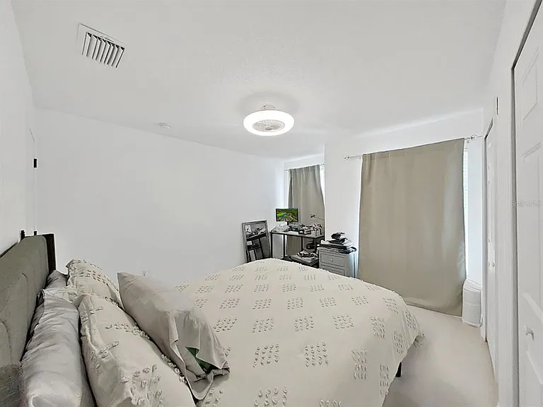 18126 Paradise Point Dr — Photo 24