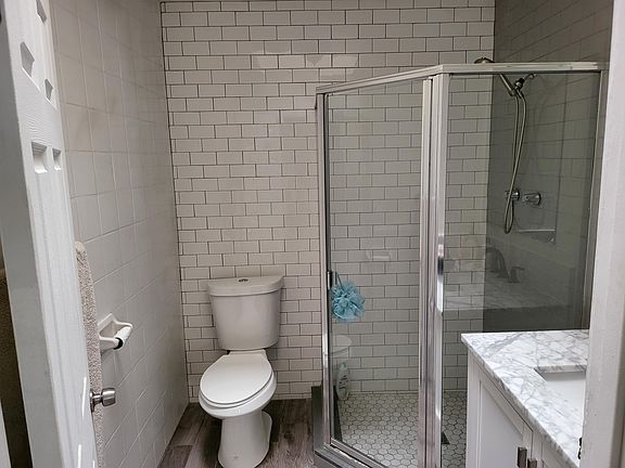2nd image of 5320 Satsuma Ave