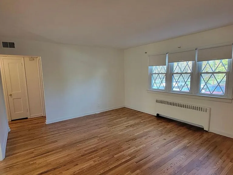 131 Cherry Parke #B — Photo 2