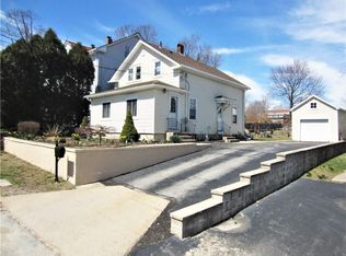 17 Youngs Ave, West Warwick, RI 02893