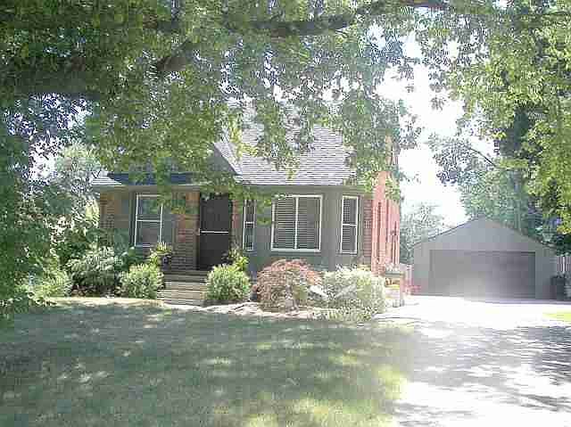 1st image of 3555 Oakshire Ave