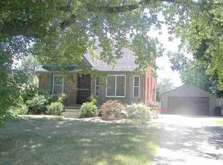 3555 Oakshire Ave, Waterford, MI 48328