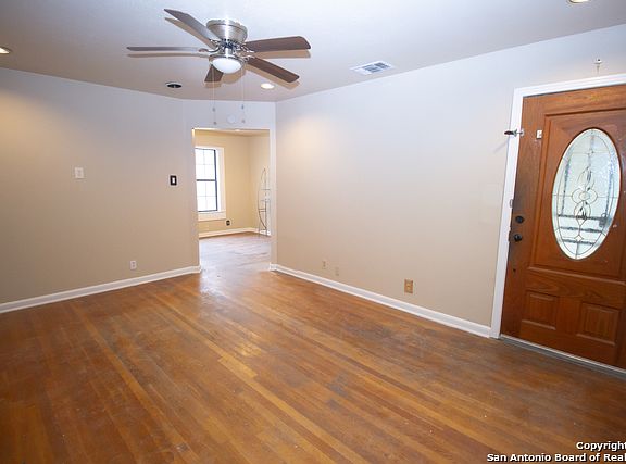 3rd image of 107 Saratoga Dr
