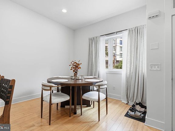 3rd image of 1111 N Howard St