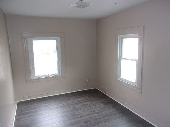 4th image of 252.5 Auburn Ave