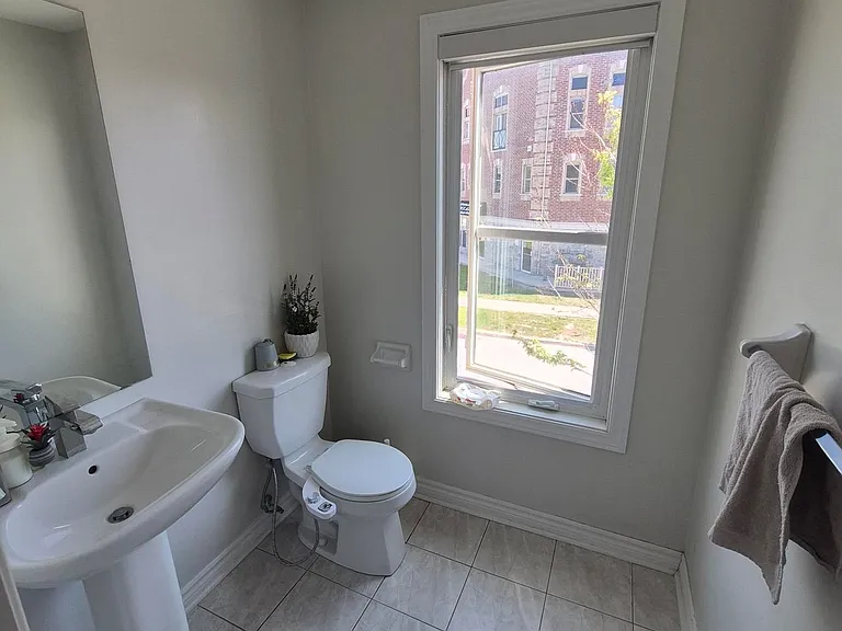 3905 Major Mackenzie Dr W #217 — Photo 6