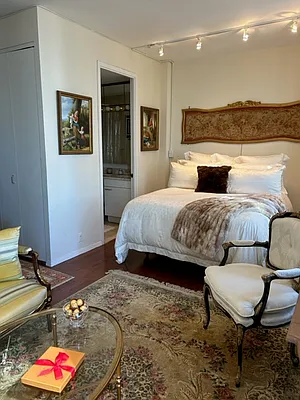 Sold by SBRE Corp | media 9