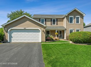 800 Southwick Dr, Algonquin, IL