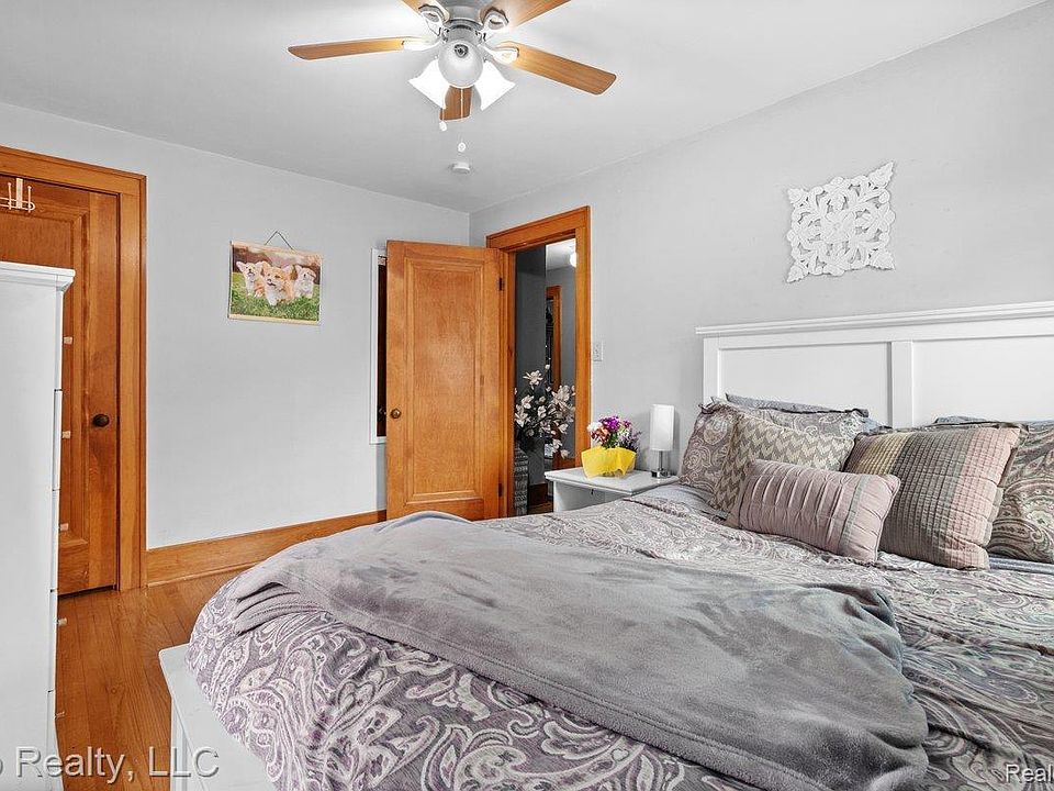 22204 Military St, photo 25