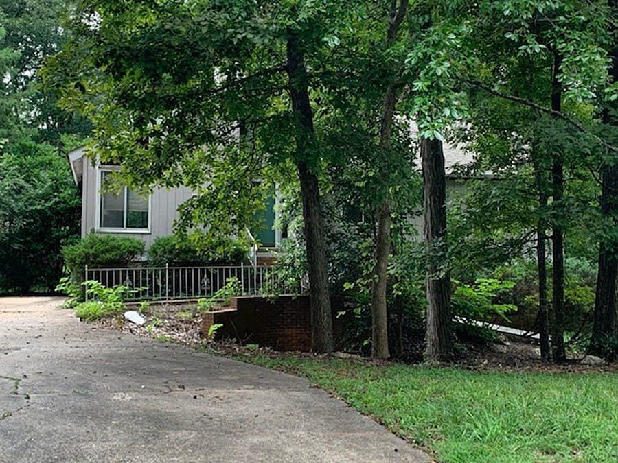 1st image of 2035 Knickerbocker Dr