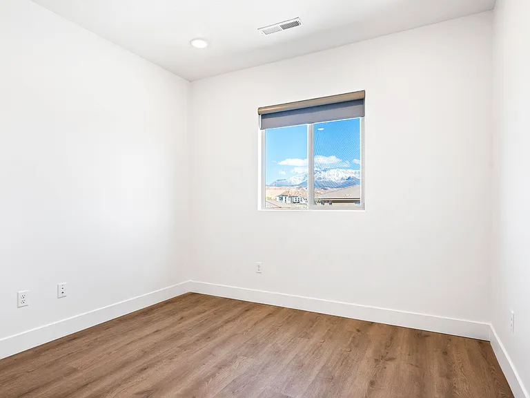 Shadow Ridge Apartments — Photo 39