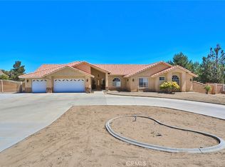18715 Munsee Rd, Apple Valley, CA 92307