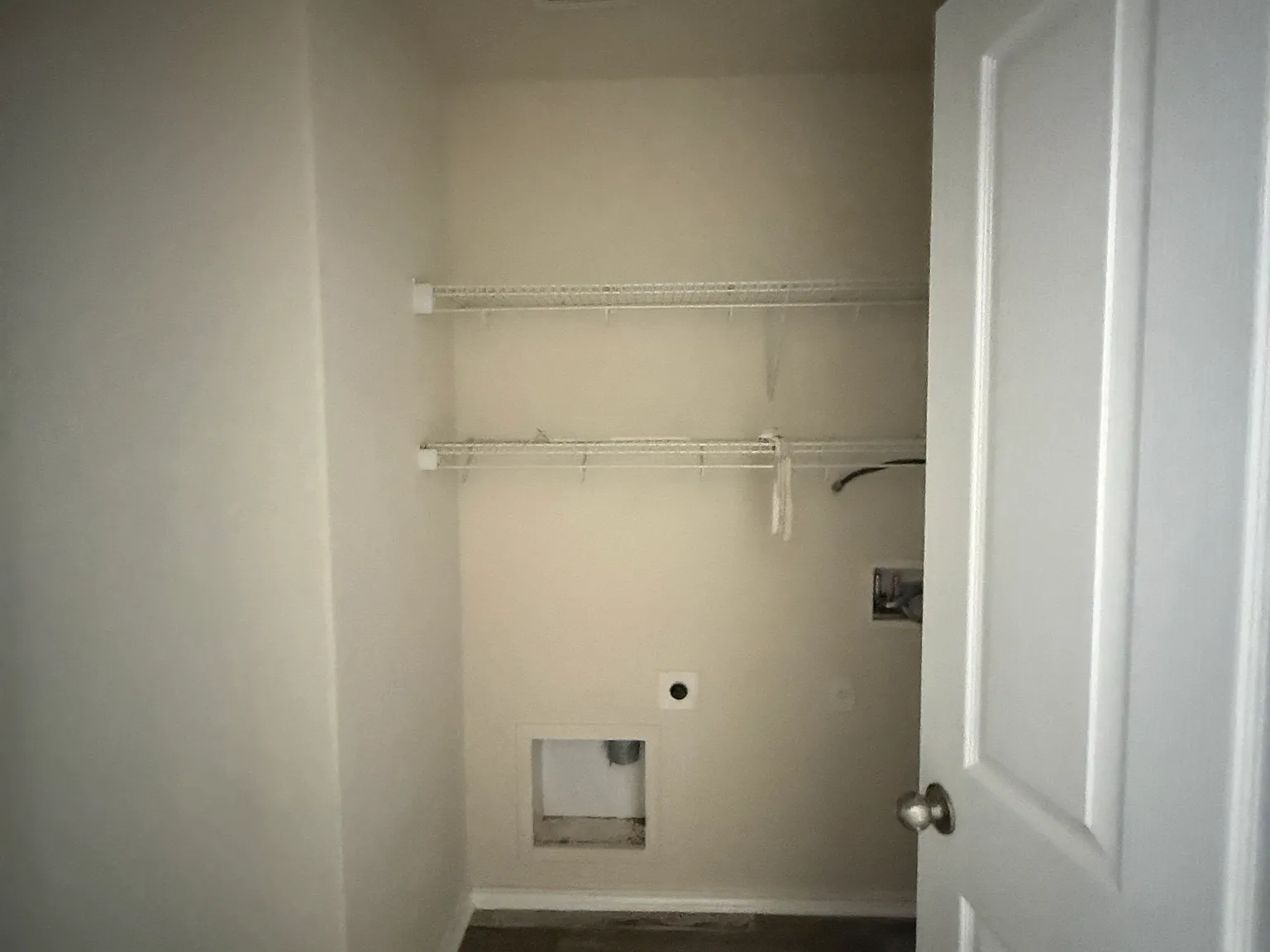4 bed, 1900 sqft, $1,895 — Photo 4