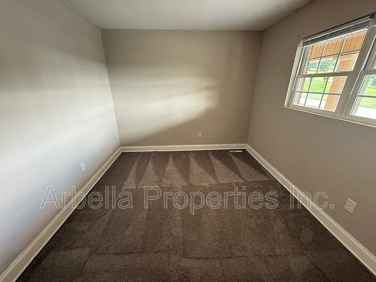 133 Walker St #4 — Photo 15