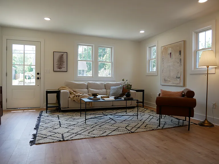 129 Harrington Ave — Photo 16