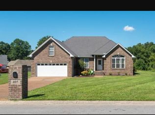 405 Robins Trl, Westmoreland, TN 37186
