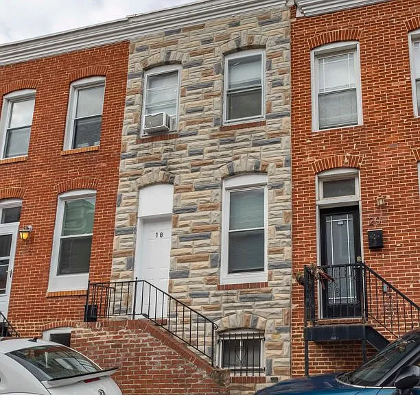 18 N Port St — Photo 1