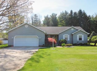 1871 Smith Rd, Lapeer, MI 48446