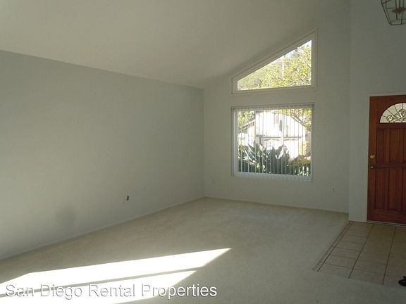4th image of 637 Wildflower Pl