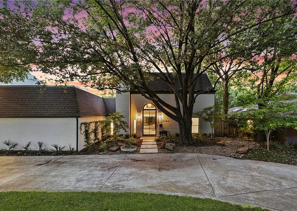 1st image of 6863 Carolyncrest Dr