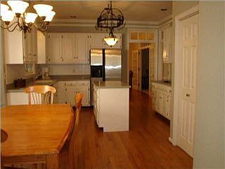 5th image of 1914 Windy Oaks Ln