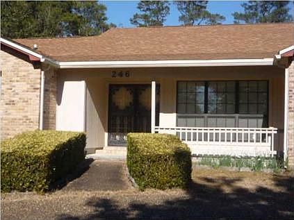 Front entry way off circular drive