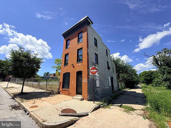 3rd image of 1622 W Baltimore St