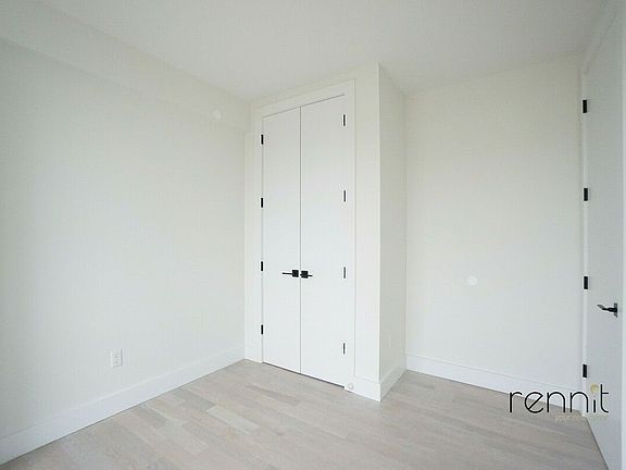 5th image of 933 Rogers Ave #3F