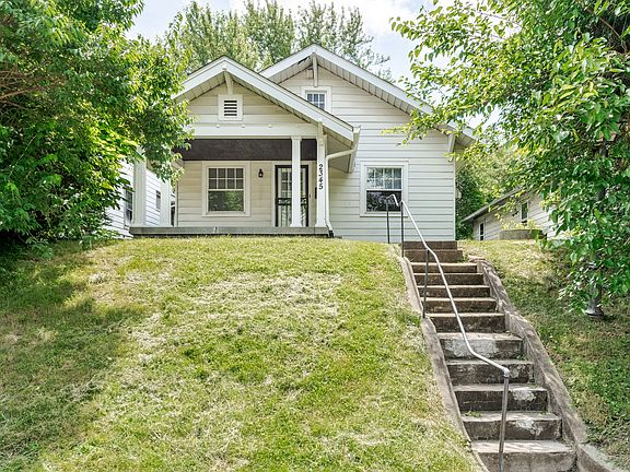 3rd image of 2345 Coyner Ave