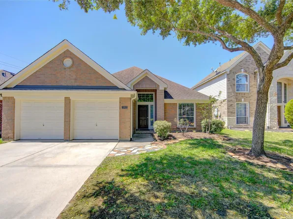 19915 Shore Meadows Ln, Richmond, TX 77407