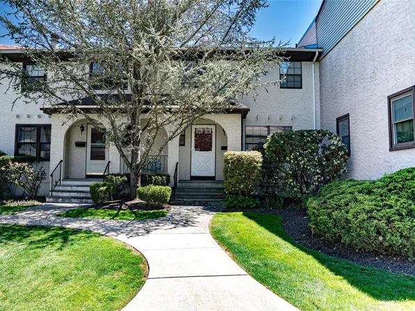 114 Somerset Drive, Suffern, NY 10901