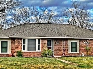 4819 Comal St, Pearland, TX 77581