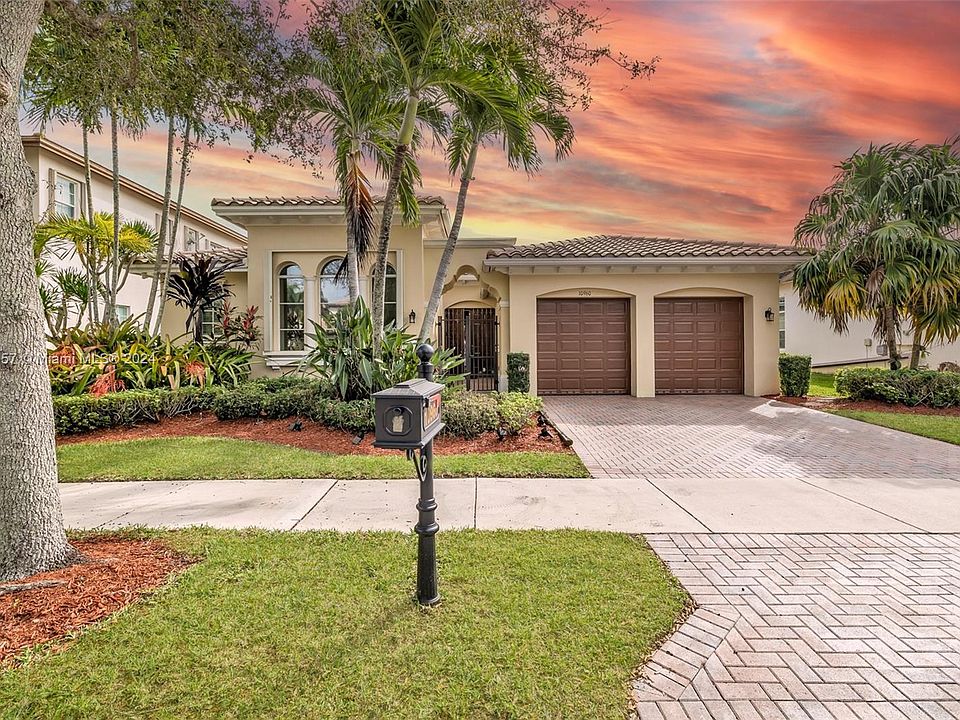 1st image of 10960 NW 78th Pl