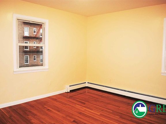 5th image of 8426 Daniels St Fl 2