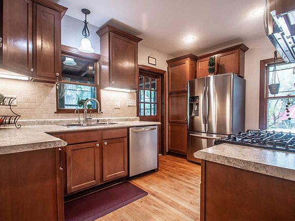 5th image of 13101 W Forest Dr