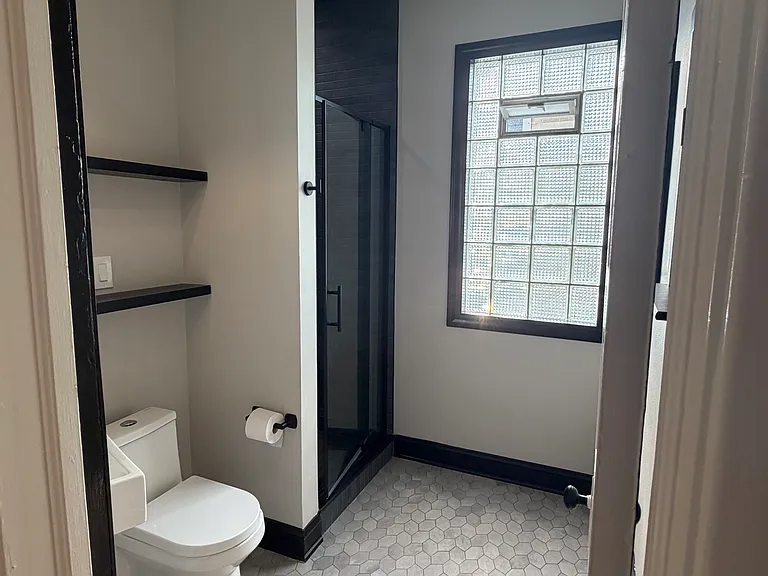 E Belleview Pl — Photo 5