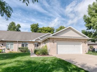 1292 Heritage Dr, Morris, IL 60450