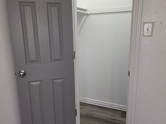 3rd image of 2308 Savannah St #11240690