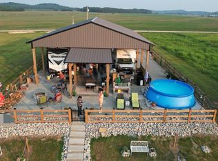 2571 Hardin Bottom River Rd, Clifton, TN 38425