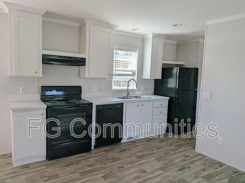 35 Brookdale Rd #1