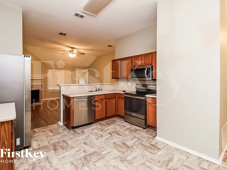 729 Ridge Top Dr — Photo 7