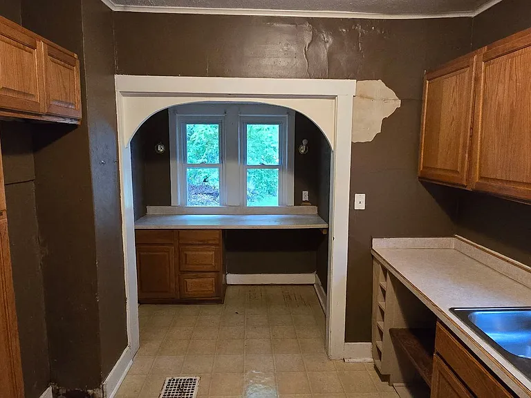 919 Princeton Ave — Photo 14