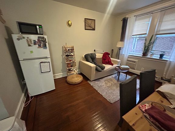 4th image of 4537 Osage Ave #B30