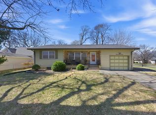 1205 Grove Ave, Newton, KS 67114