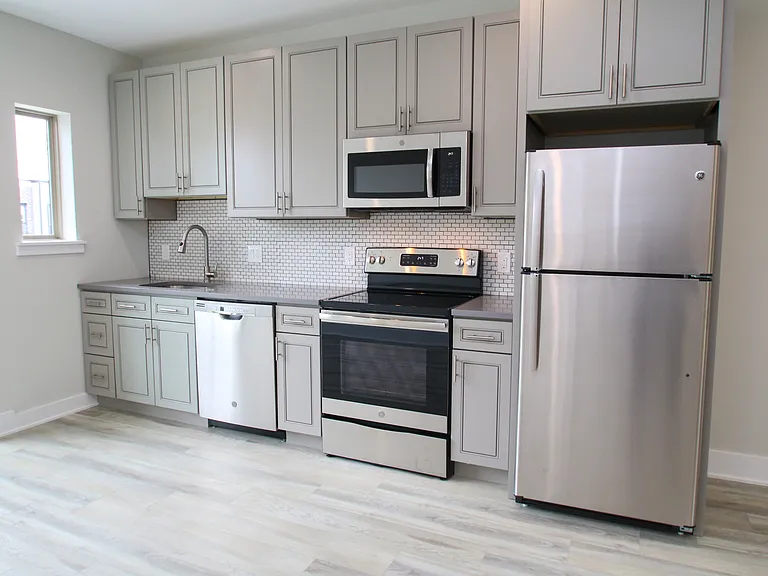 3718 Haverford Ave #3R — Photo 1