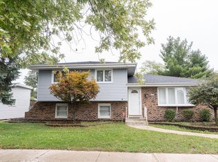 18339 Bock Rd, Lansing, IL 60438