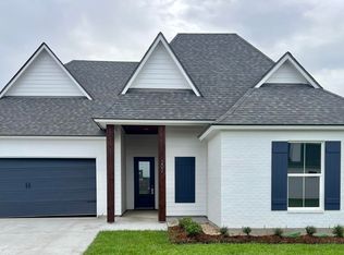 202 Sunshine Rise Dr, Broussard, LA 70518