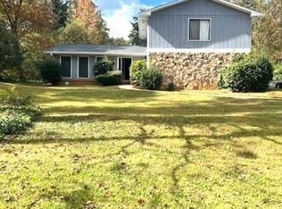 986 Bramwell Ln, Stone Mountain, GA 30083